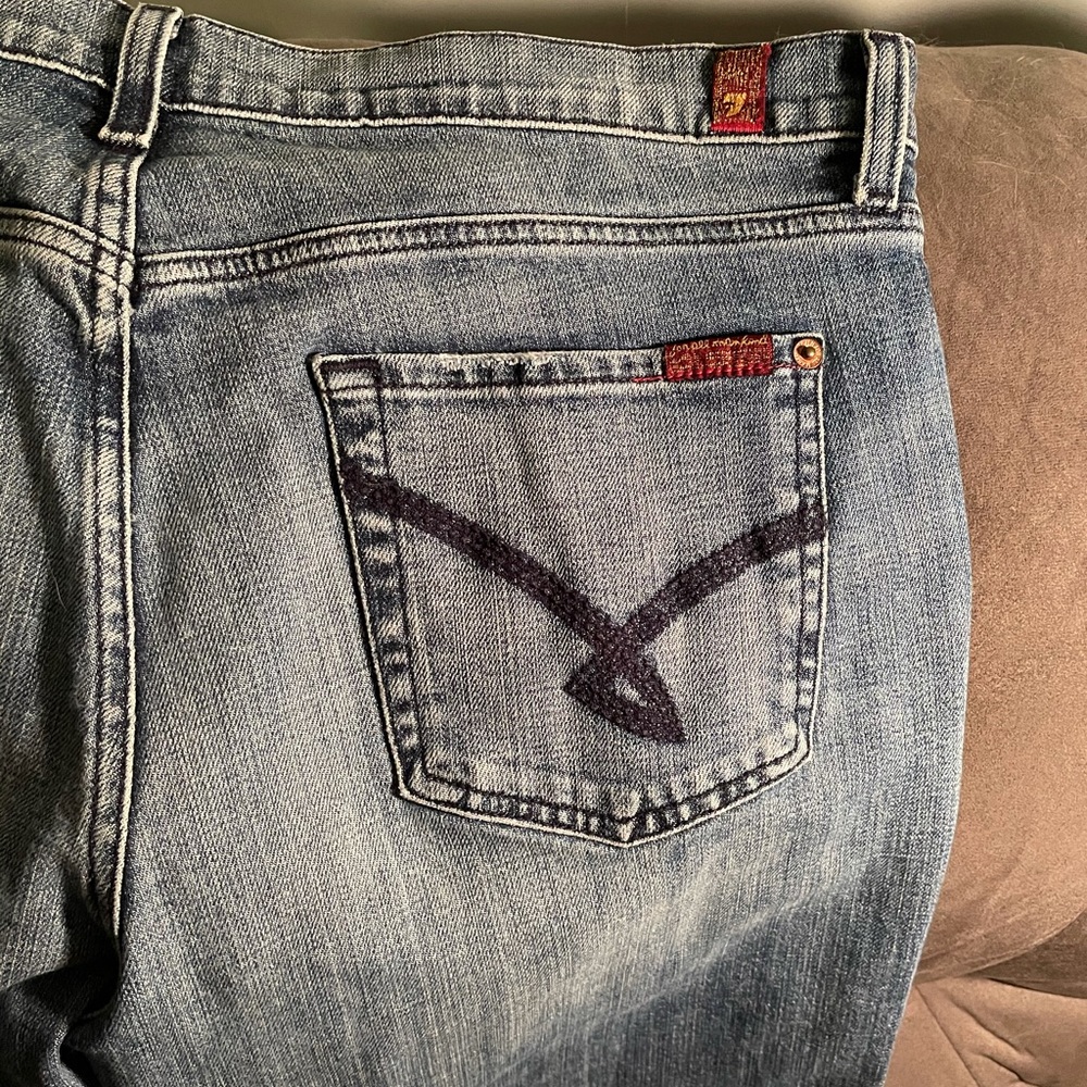 Relaxed Fit 7 For All Mankind Jeans - Picture 8 of 8